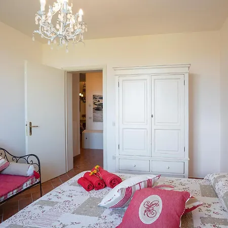 Amazing In -pi- With Kitchen * Lajatico